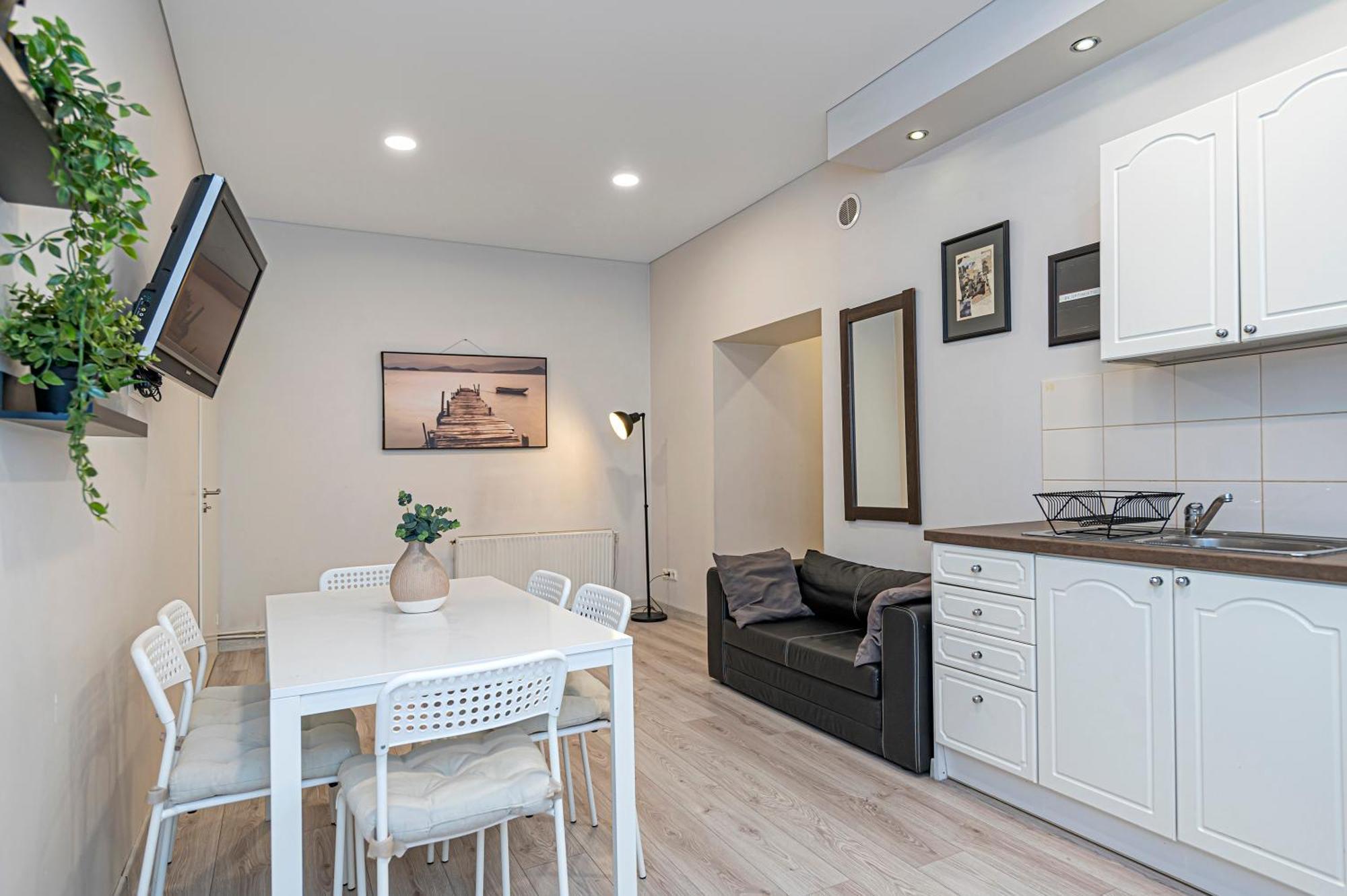 City Centre 3Bd Apartment By Hostlovers カウナス エクステリア 写真